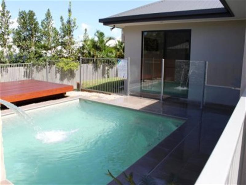 Palm Cove QLD 4879