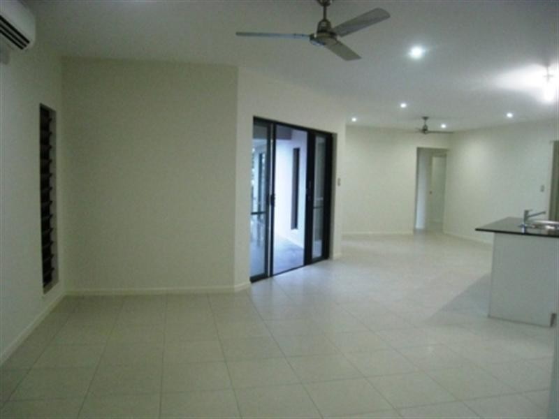 Palm Cove QLD 4879