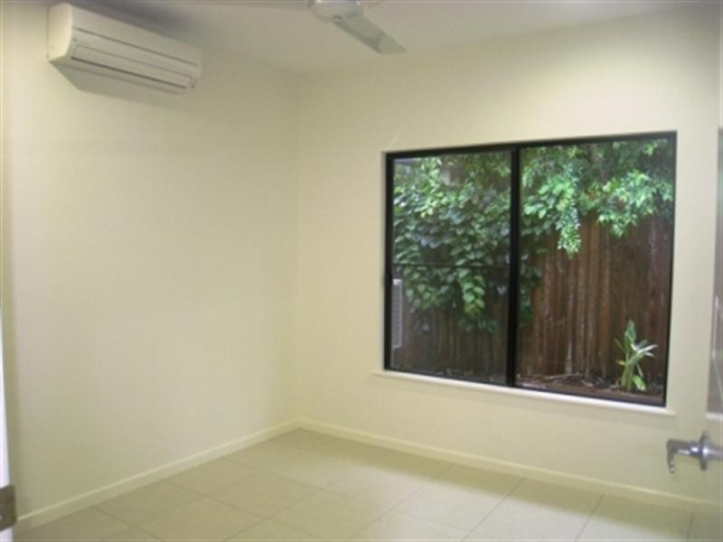 Palm Cove QLD 4879