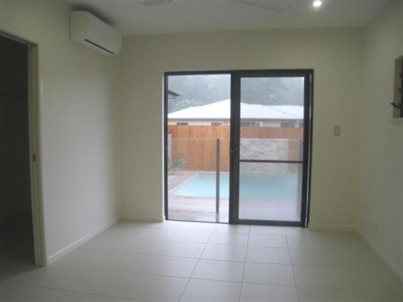 Palm Cove QLD 4879