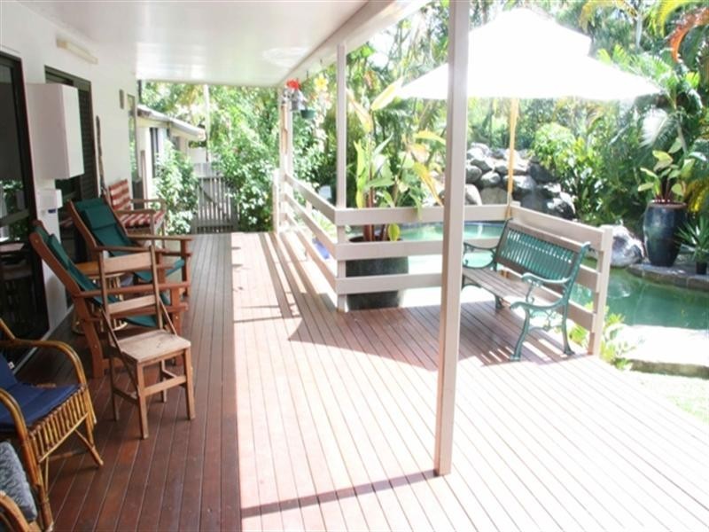 Holloways Beach QLD 4878