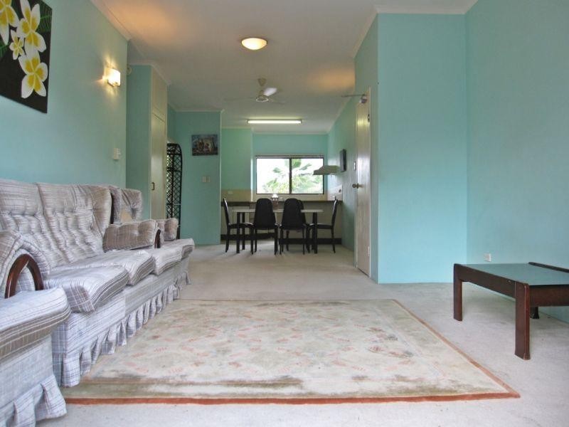 10/21 Poinciana Street, Holloways Beach QLD 4878