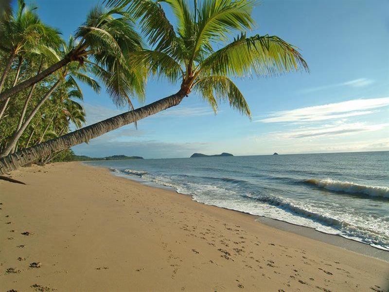 Clifton Beach QLD 4879