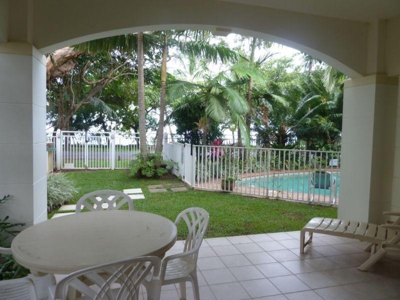 2/85 Upolu Esplanade, Clifton Beach QLD 4879