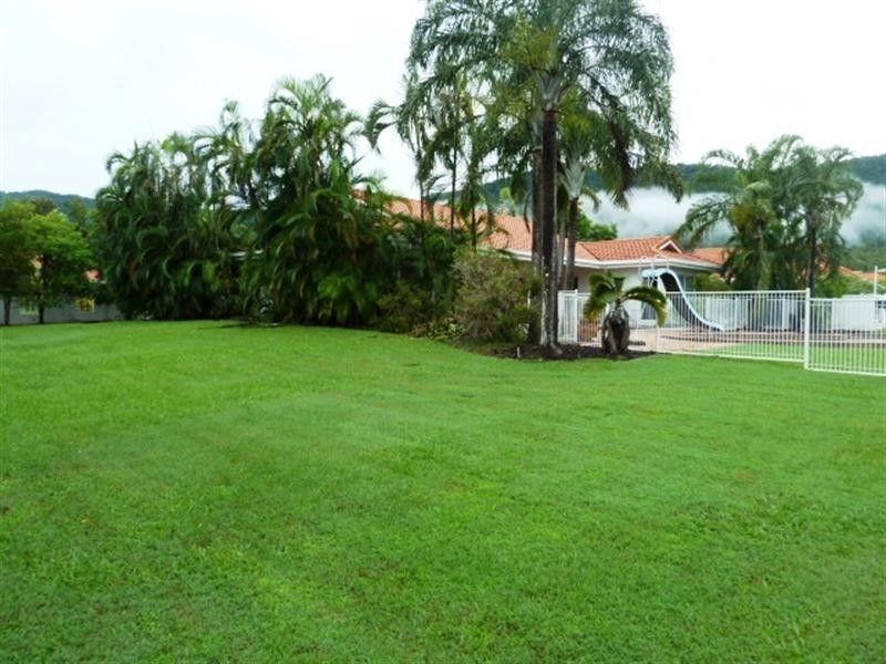 Kewarra Beach QLD 4879