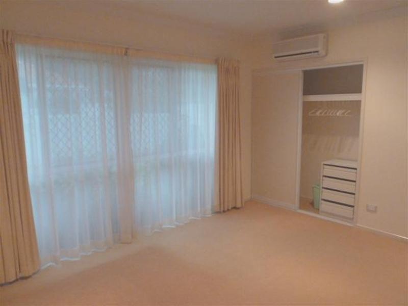 Kewarra Beach QLD 4879