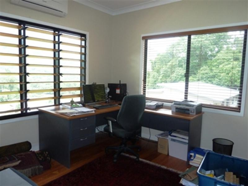 33 Lum Jim Street, Redlynch QLD 4870