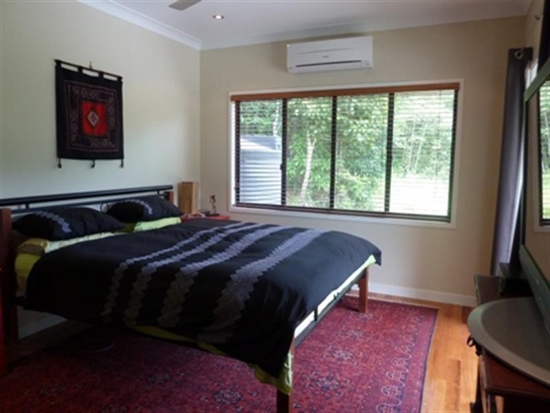 33 Lum Jim Street, Redlynch QLD 4870