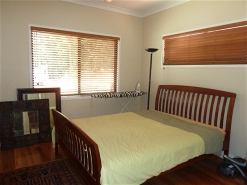 33 Lum Jim Street, Redlynch QLD 4870