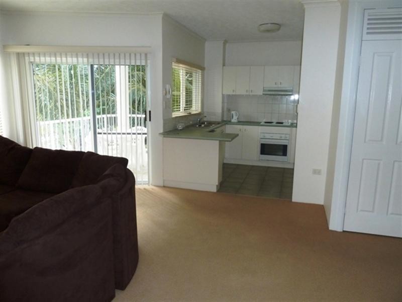 5/98 Moore Street, Trinity Beach QLD 4879