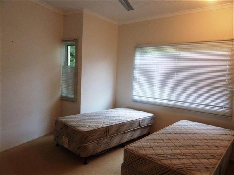 5/98 Moore Street, Trinity Beach QLD 4879