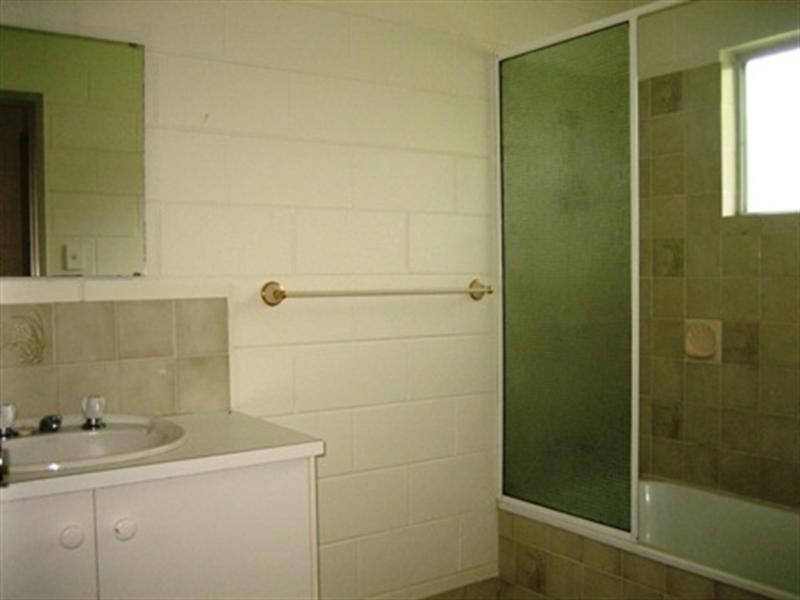 52 Baronia Crescent, Holloways Beach QLD 4878