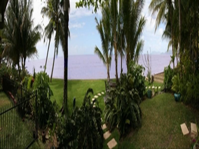 Holloways Beach QLD 4878