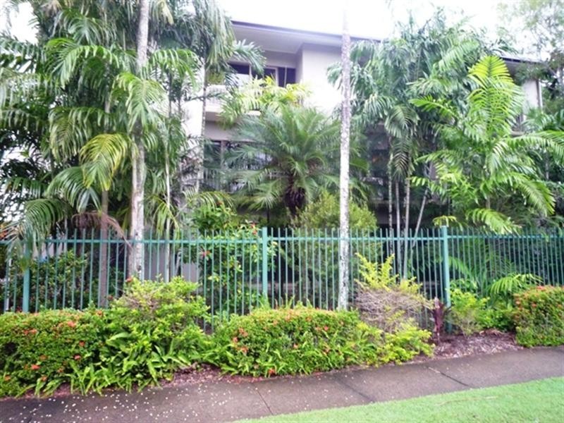 10/49 Digger Street, Cairns North QLD 4870