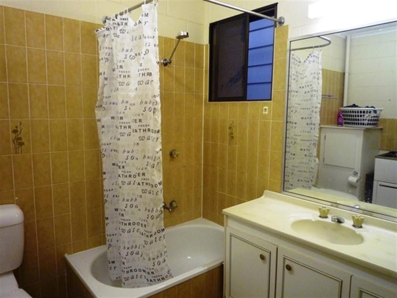 10/49 Digger Street, Cairns North QLD 4870