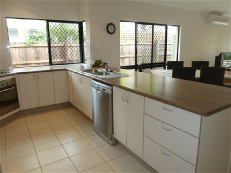 2 Helix Close, Clifton Beach QLD 4879