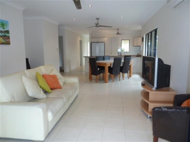 2 Helix Close, Clifton Beach QLD 4879