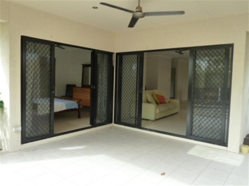 2 Helix Close, Clifton Beach QLD 4879