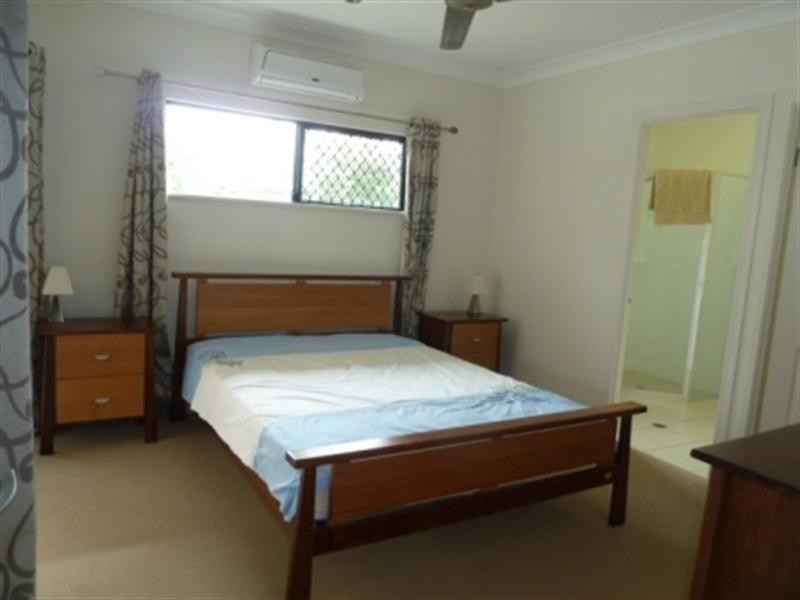 2 Helix Close, Clifton Beach QLD 4879