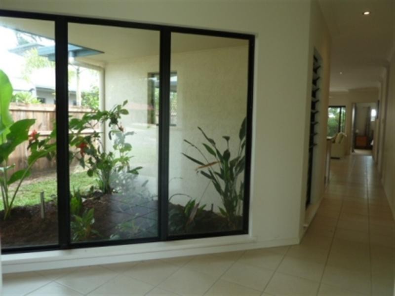 2 Helix Close, Clifton Beach QLD 4879