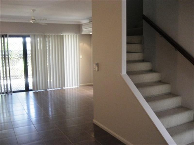 17/1766 Captain Cook Highway, Clifton Beach QLD 4879