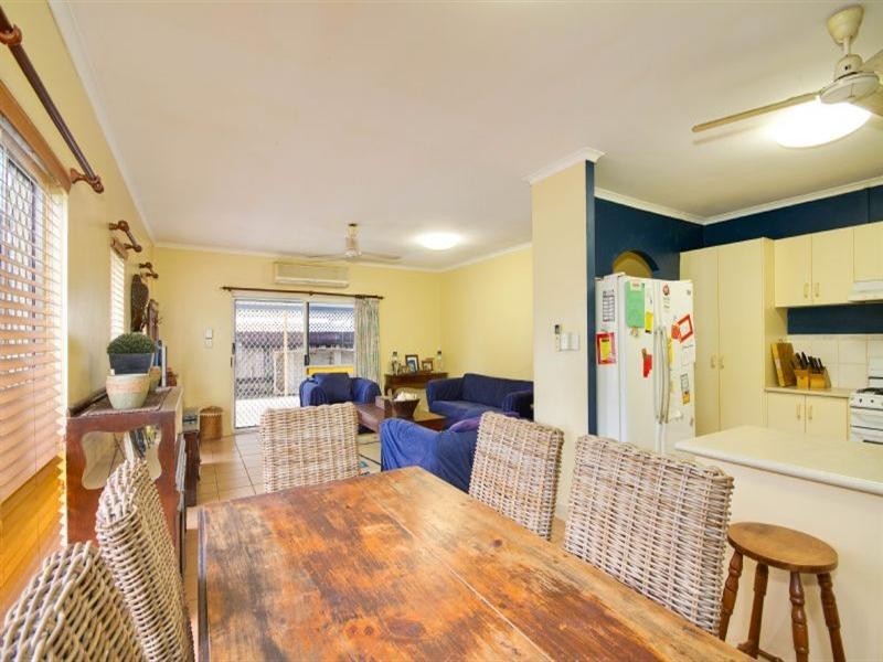 36 Magnolia Street, Holloways Beach QLD 4878