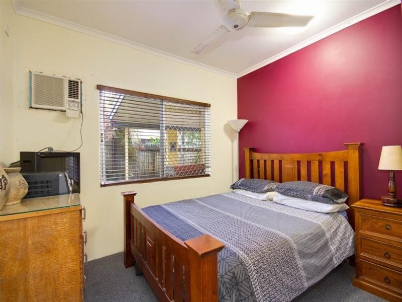 36 Magnolia Street, Holloways Beach QLD 4878