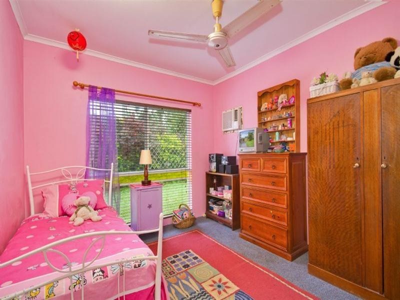 36 Magnolia Street, Holloways Beach QLD 4878