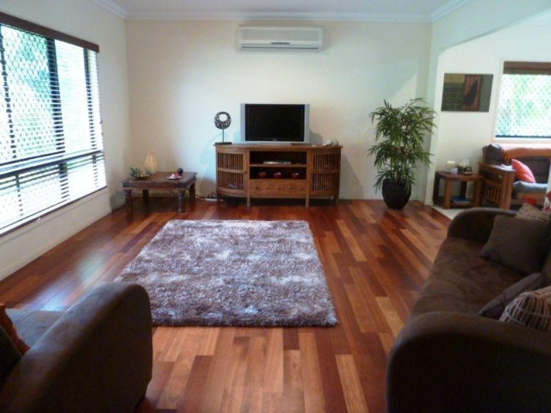 40 William Hickey Street, Redlynch QLD 4870