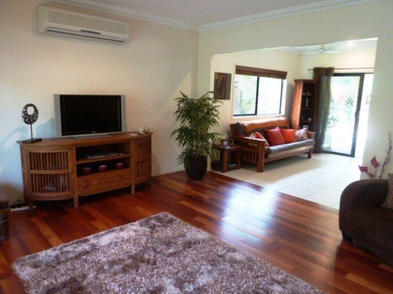 40 William Hickey Street, Redlynch QLD 4870