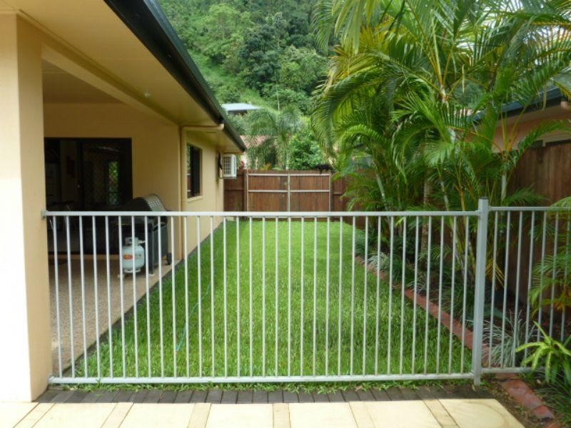 40 William Hickey Street, Redlynch QLD 4870