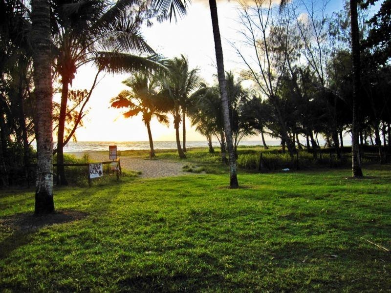 Yorkeys Knob QLD 4878