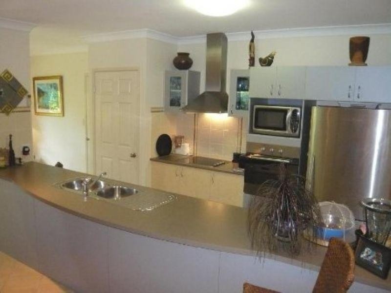 6 Tribulation Close, Kewarra Beach QLD 4879