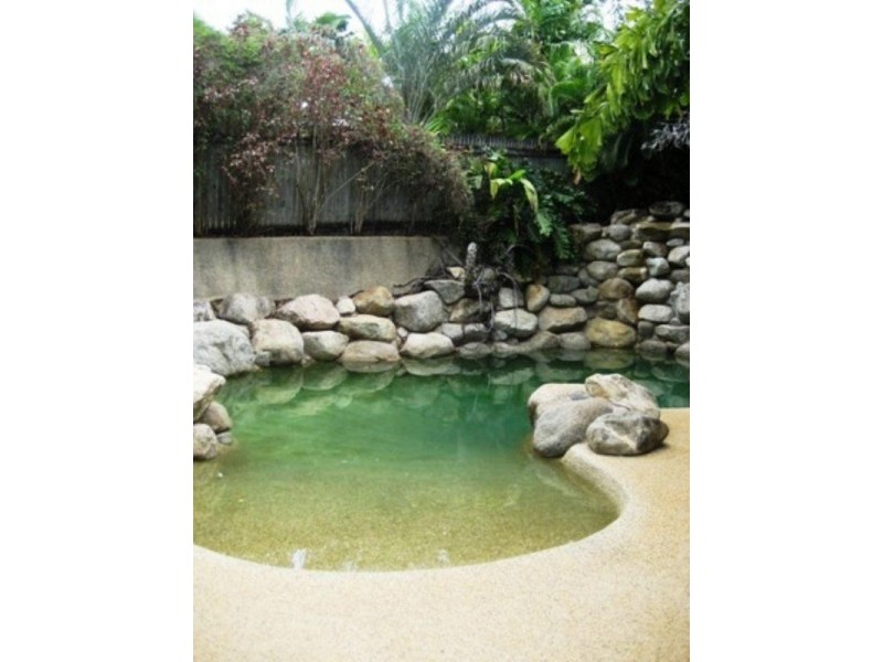 183 Harvey Road, Redlynch QLD 4870