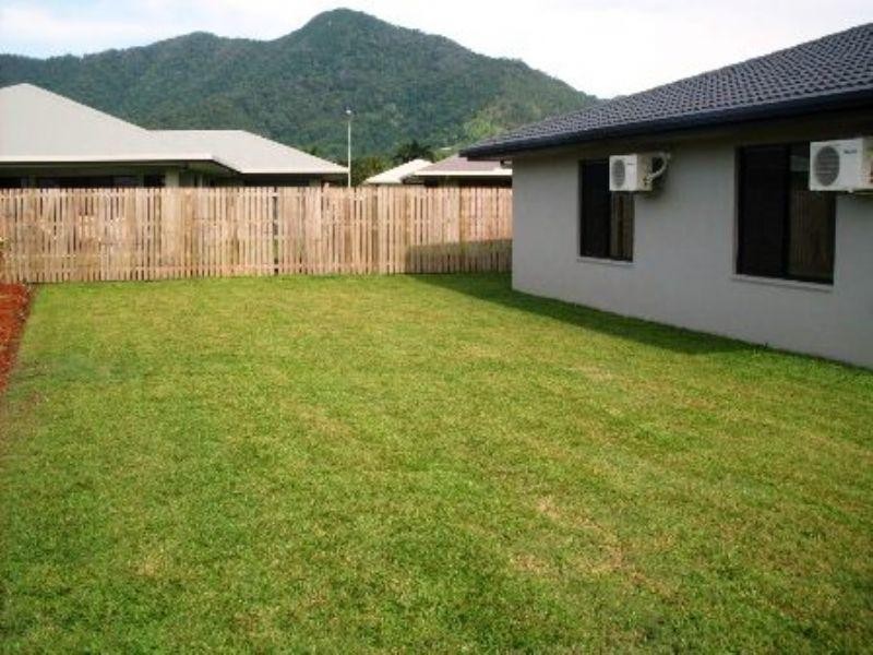 28 Phoenix Street, White Rock QLD 4868