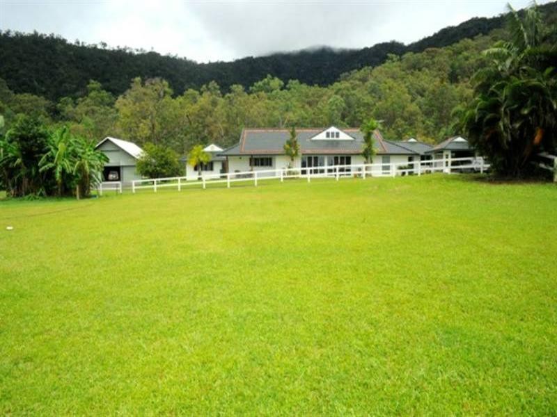 Kewarra Beach QLD 4879