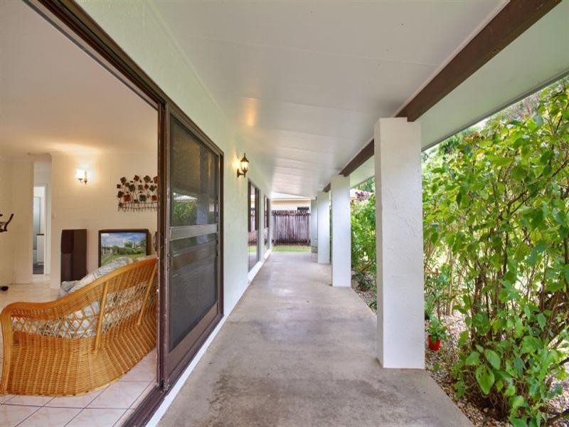 6 Marietta Street, Holloways Beach QLD 4878