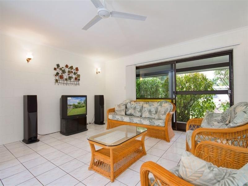 6 Marietta Street, Holloways Beach QLD 4878