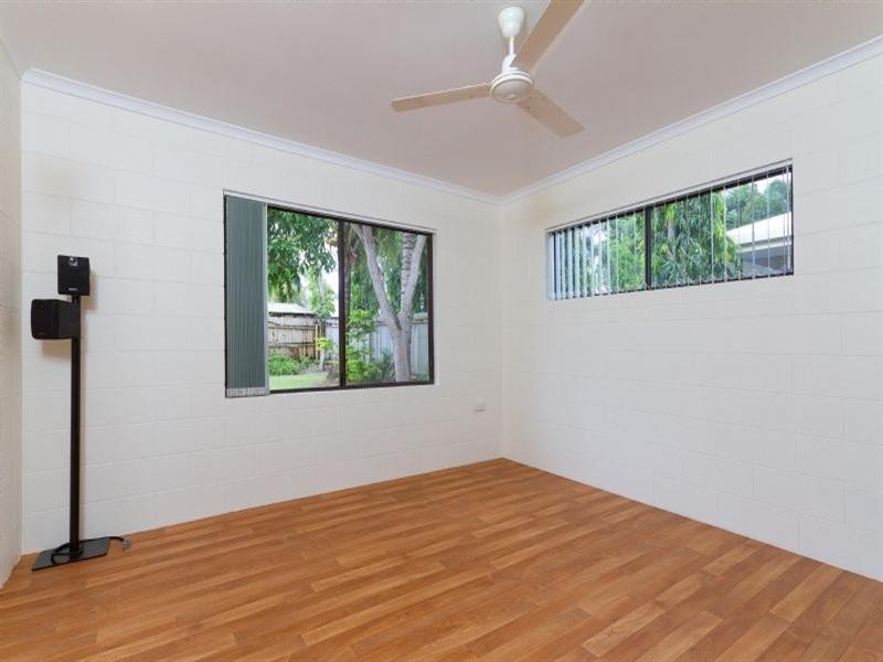 6 Marietta Street, Holloways Beach QLD 4878