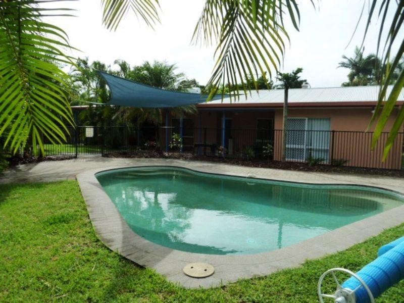 2 Queenscliff Close, Kewarra Beach QLD 4879