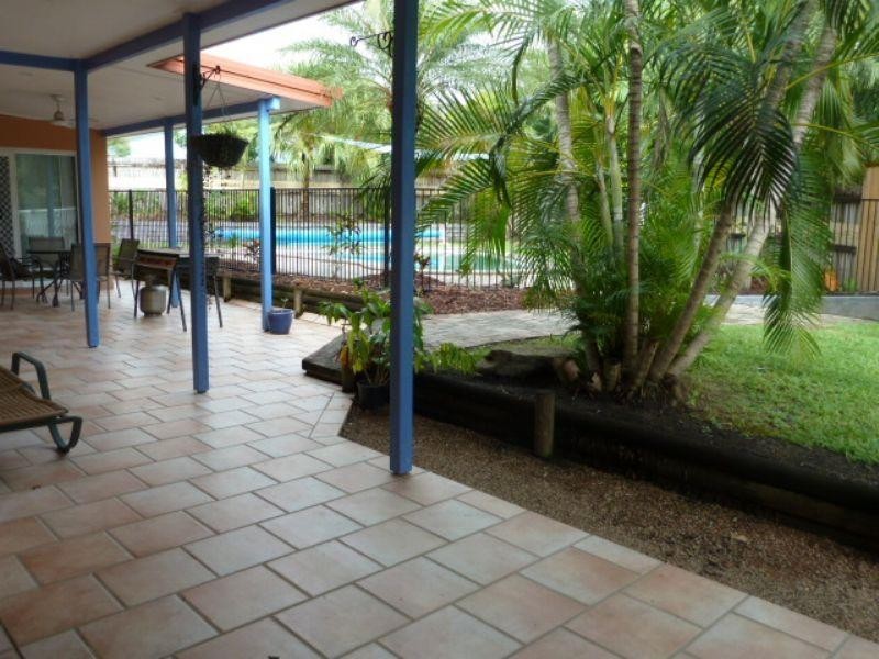2 Queenscliff Close, Kewarra Beach QLD 4879