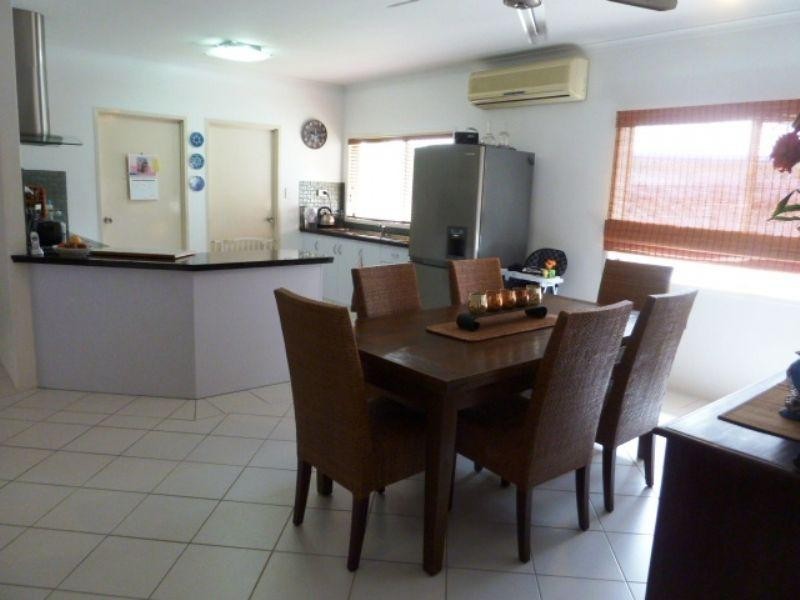 2 Queenscliff Close, Kewarra Beach QLD 4879