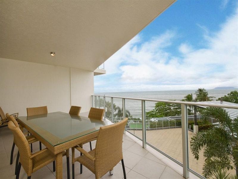 304/93 Vasey Esplanade, Trinity Beach QLD 4879