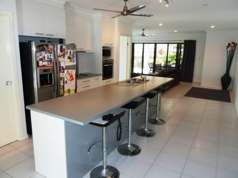 7 McBride Street, Redlynch QLD 4870