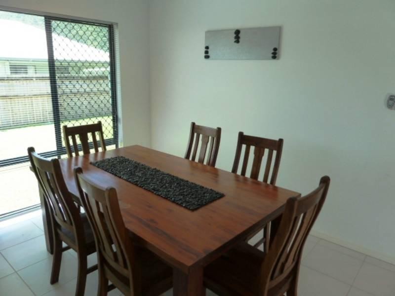 7 McBride Street, Redlynch QLD 4870