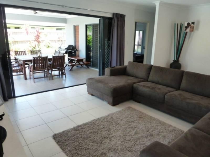 7 McBride Street, Redlynch QLD 4870