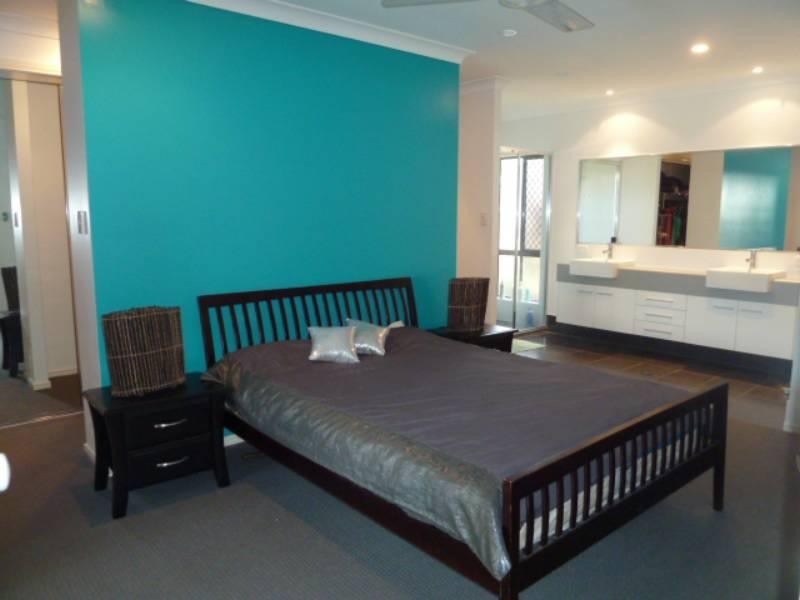 7 McBride Street, Redlynch QLD 4870