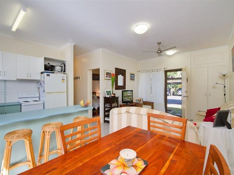 35/21 Poinciana Street, Holloways Beach QLD 4878