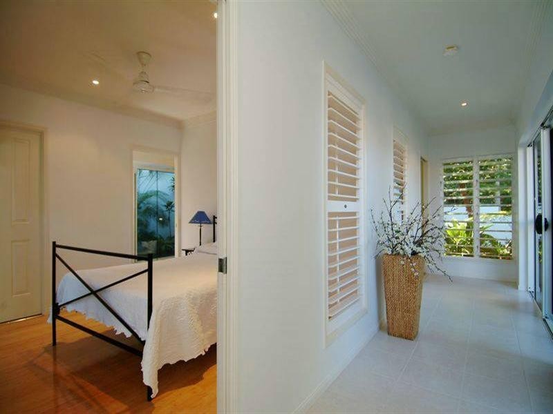51 Crowsnest Terrace, Trinity Beach QLD 4879