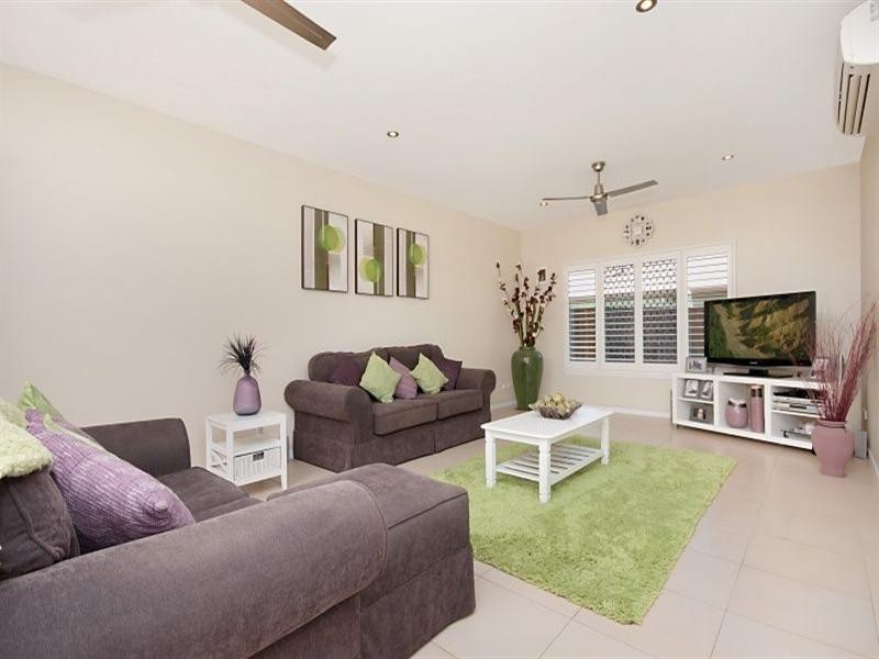 6 Palmetto Street, Palm Cove QLD 4879